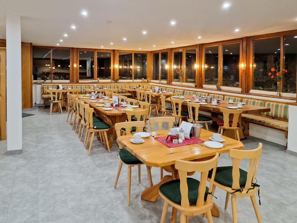 Ferien Vom Ich, Bayerischer Wald, Hotel & Restaurant Neukirchen  المظهر الخارجي الصورة