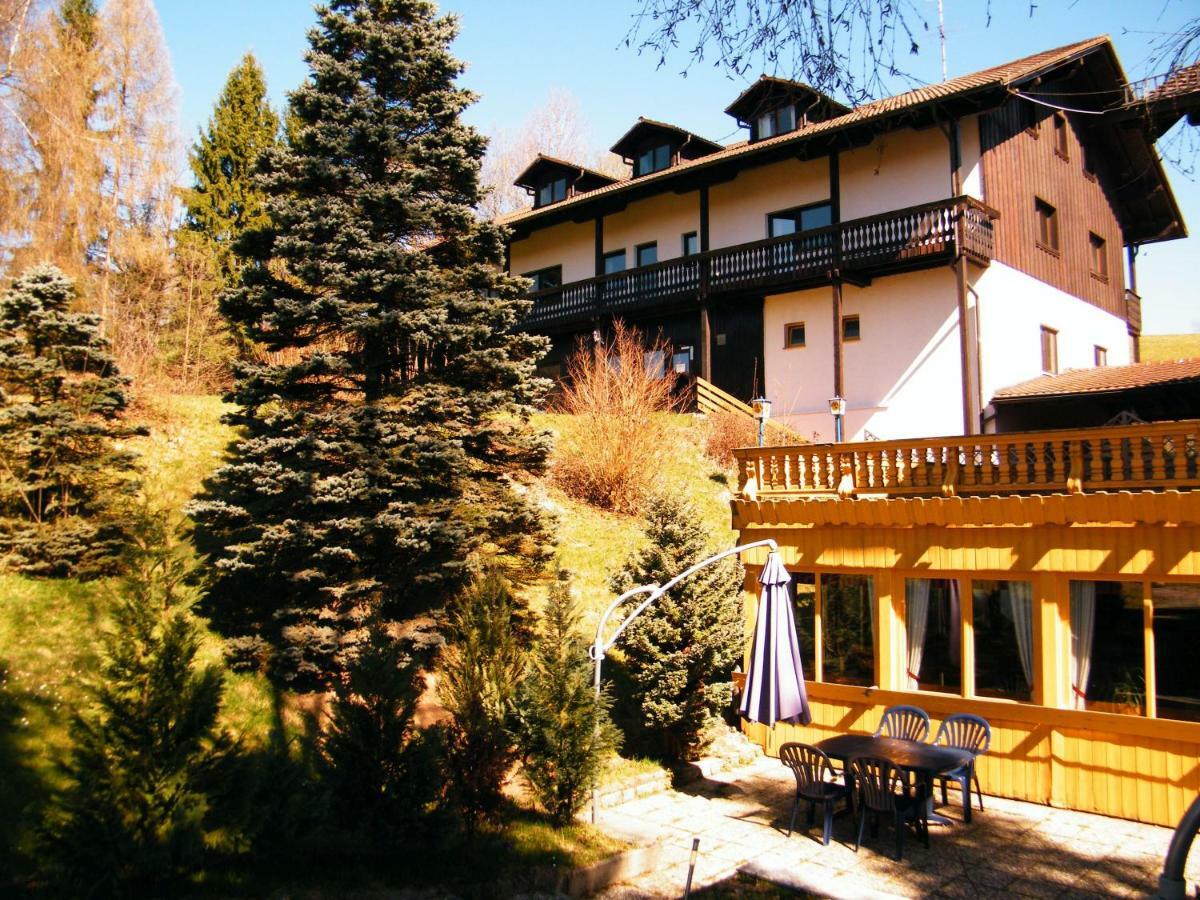 Ferien Vom Ich, Bayerischer Wald, Hotel & Restaurant Neukirchen  المظهر الخارجي الصورة